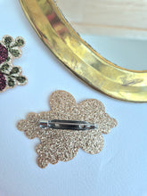 Charger l'image dans la galerie, Broche "Fleurette"
