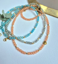 Charger l&#39;image dans la galerie, Collier Galatée, perles de verre
