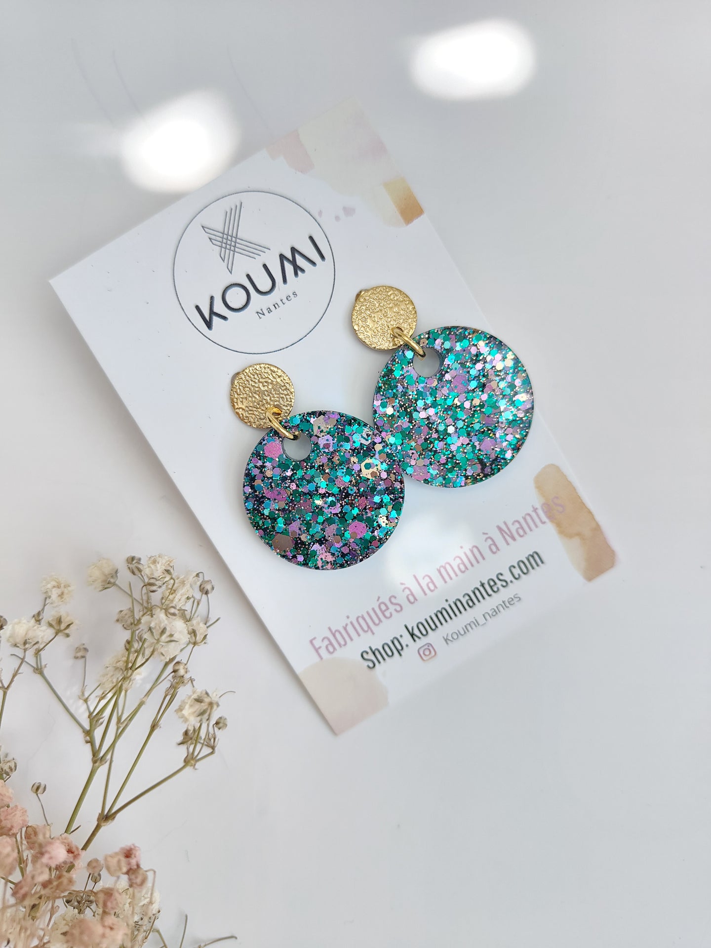 Boucles d'oreilles en résine pailletée