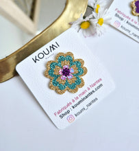 Charger l&#39;image dans la galerie, Pin’s Flower Power
