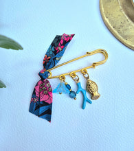 Charger l'image dans la galerie, Broche Breloque
