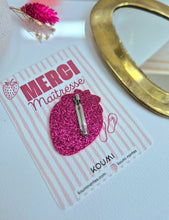 Charger l'image dans la galerie, Broche "Graou Fraisou" – Merci Maîtresse 🍓✨
