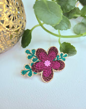 Charger l'image dans la galerie, Broche "Fleurette"
