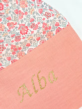 Charger l&#39;image dans la galerie, Sac à doudou vieux rose et Liberty personnalisable
