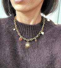 Charger l'image dans la galerie, Collier breloque " Soleil"
