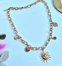 Charger l'image dans la galerie, Collier breloque " Soleil"
